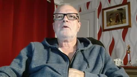 Snapshot of daddiescockforyou chatting on October 28, 2025, 9:17 pm Brian ... online show from October 28, 2025, 9:17 pm