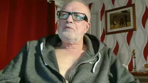 Snapshot of daddiescockforyou chatting on November 5, 2025, 9:04 pm Brian ... online show from November 5, 2025, 9:04 pm