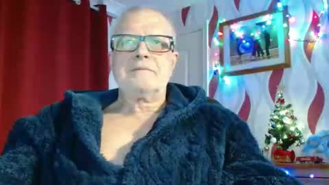 Snapshot of daddiescockforyou chatting on December 14, 2025, 8:57 pm Brian ... online show from December 14, 2025, 8:57 pm