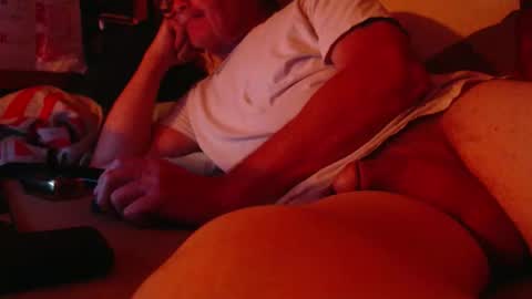 Snapshot of daddiesmonstercock chatting on November 6, 2025, 2:12 am daddiesmonstercock online show from November 6, 2025, 2:12 am