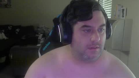 Snapshot of daddybody4u chatting on October 26, 2025, 5:41 pm daddybody4u online show from October 26, 2025, 5:41 pm