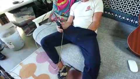 Snapshot of daddycache chatting on October 16, 2025, 9:16 pm bas online show from October 16, 2025, 9:16 pm