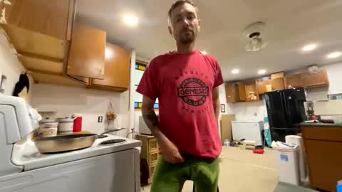 daddydic120402 online show from April 22, 2026, 12:50 pm