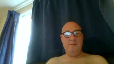 daddyhere4uall6 online show from October 11, 2025, 7:40 am