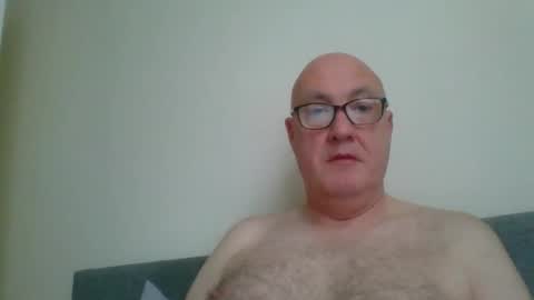 daddyhere4uall6 online show from October 31, 2025, 7:53 am