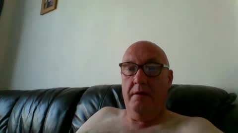 daddyhere4uall8 online show from August 2, 2026, 7:18 am