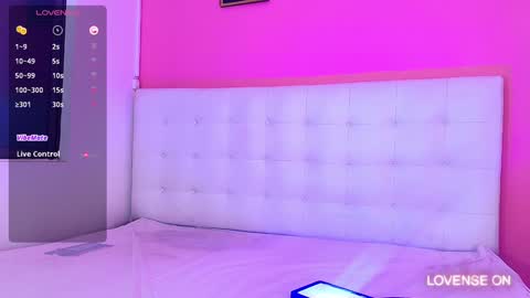 Snapshot of daddyissuesss_ chatting on December 20, 2024, 10:54 pm JAZMIN online show from December 20, 2024, 10:54 pm