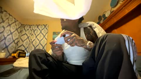 sexy tatted king bbc online show from April 18, 2026, 10:43 pm