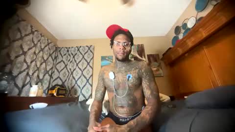 sexy tatted king bbc online show from April 21, 2026, 1:42 am