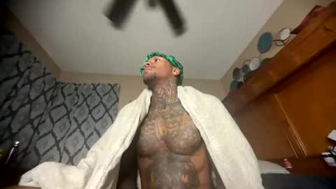 Snapshot of daddyjanimal chatting on May 17, 2026, 9:17 am sexy tatted king bbc online show from May 17, 2026, 9:17 am