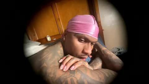 Snapshot of daddyjanimal chatting on May 19, 2026, 11:44 pm sexy tatted king bbc online show from May 19, 2026, 11:44 pm