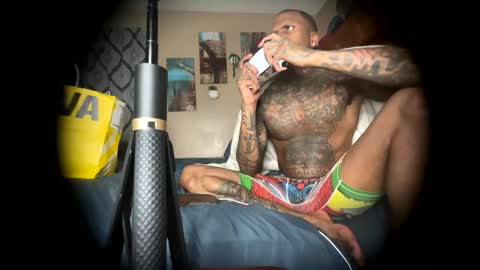 Snapshot of daddyjanimal chatting on May 21, 2026, 12:39 am sexy tatted king bbc online show from May 21, 2026, 12:39 am