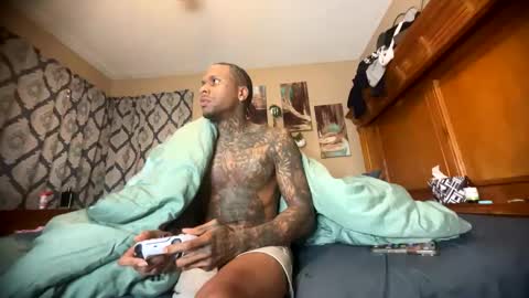 Snapshot of daddyjanimal chatting on June 1, 2026, 7:26 pm sexy tatted king bbc online show from June 1, 2026, 7:26 pm