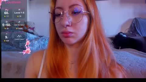 Snapshot of daddyslittleslutfox chatting on November 25, 2025, 9:42 am daddyslittleslutfox online show from November 25, 2025, 9:42 am