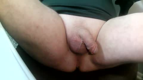 Snapshot of daddysmalls_55 chatting on December 30, 2024, 3:02 pm daddysmalls online show from December 30, 2024, 3:02 pm