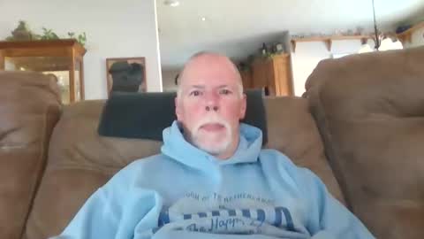 Snapshot of daddysmk chatting on December 3, 2025, 8:51 pm daddysmk online show from December 3, 2025, 8:51 pm