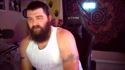 Snapshot of daddystreamingbadly chatting on December 16, 2025, 6:18 am daddystreamingbadly online show from December 16, 2025, 6:18 am