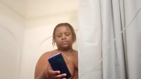 Snapshot of dadeesqtpieluvsu chatting on January 15, 2026, 2:16 am DadeesQTPie online show from January 15, 2026, 2:16 am