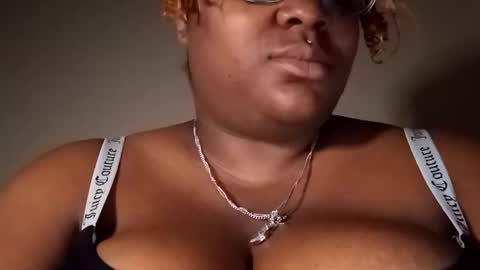 Snapshot of dadeesqtpieluvsu chatting on January 16, 2026, 9:02 am DadeesQTPie online show from January 16, 2026, 9:02 am