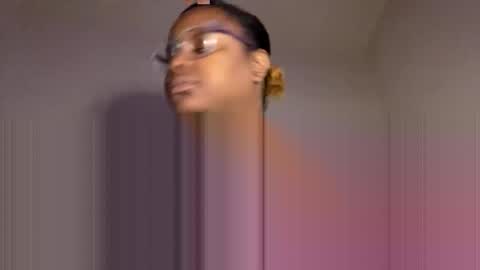 Snapshot of dadeesqtpieluvsu chatting on February 3, 2026, 2:22 pm DadeesQTPie online show from February 3, 2026, 2:22 pm