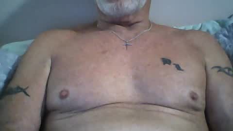Snapshot of dadhmalone chatting on June 17, 2026, 1:01 pm dadhmalone online show from June 17, 2026, 1:01 pm