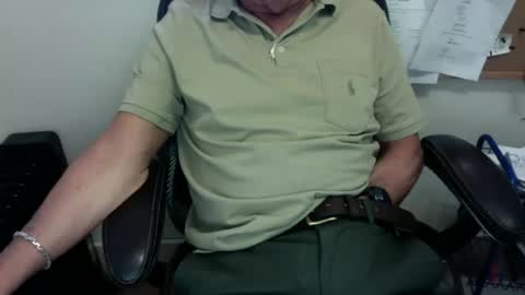 Snapshot of dadooronron69 chatting on July 16, 2026, 5:19 pm dadooronron69 online show from July 16, 2026, 5:19 pm