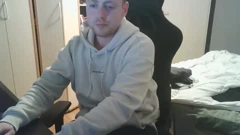 Dae5 online show from February 3, 2026, 6:24 pm