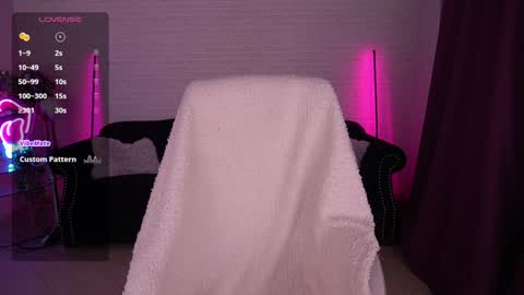 Snapshot of daenerys_daen chatting on February 4, 2025, 8:24 am daenerys_daen online show from February 4, 2025, 8:24 am