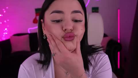 daenerys_daen online show from December 22, 2025, 8:00 am