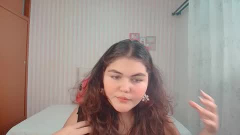 Snapshot of daeneryslove_doll chatting on November 20, 2025, 5:51 am daeneryslove_doll online show from November 20, 2025, 5:51 am