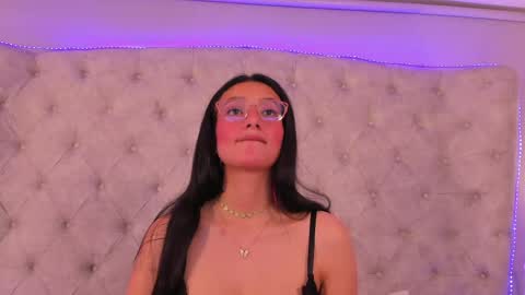 dafne_bss online show from April 16, 2026, 5:08 am