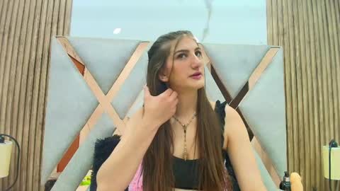 Dafne Castro online show from April 27, 2026, 6:28 pm