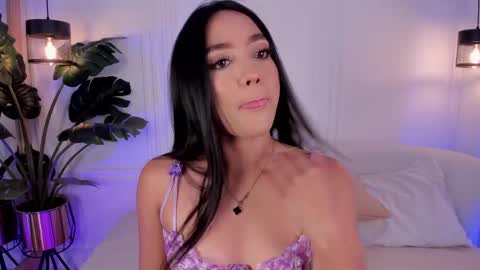 Snapshot of dafne_hillss chatting on November 19, 2025, 1:11 pm dafne_hillss online show from November 19, 2025, 1:11 pm