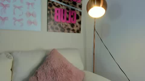 Snapshot of dafne_hillss chatting on June 14, 2026, 8:55 pm dafne_hillss online show from June 14, 2026, 8:55 pm
