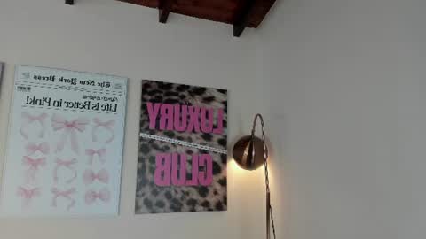 dafne_hillss online show from June 20, 2026, 10:40 am