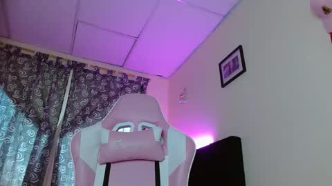 dafne_hot77 online show from September 30, 2025, 9:31 pm