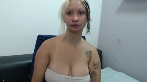 Dafne online show from May 4, 2026, 12:45 pm
