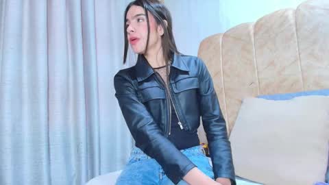 dafne_quenn online show from February 26, 2026, 1:32 pm