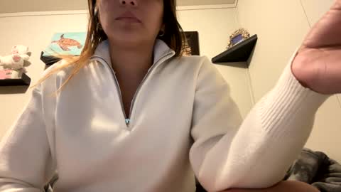Snapshot of dafnecloutier chatting on January 13, 2025, 12:56 pm Dafne 27 Cory-24 online show from January 13, 2025, 12:56 pm