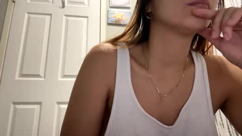 Snapshot of dafnecloutier chatting on February 24, 2025, 1:10 pm Dafne 27 Cory-24 online show from February 24, 2025, 1:10 pm