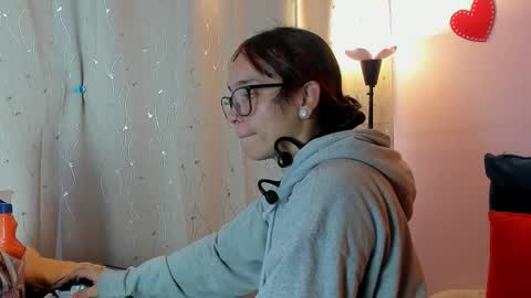 dafnemel online show from February 23, 2026, 12:24 pm