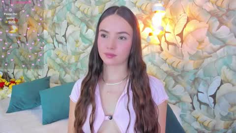 Snapshot of dafnevega chatting on March 7, 2025, 8:00 pm Dafne online show from March 7, 2025, 8:00 pm