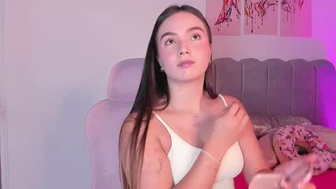 Snapshot of dafnevega chatting on November 25, 2025, 1:55 pm Dafne online show from November 25, 2025, 1:55 pm