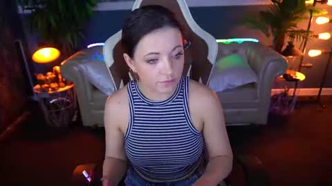 Snapshot of dafni_mon chatting on June 19, 2026, 5:34 am Dafni Mon online show from June 19, 2026, 5:34 am