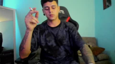 Snapshot of dage_19 chatting on December 18, 2024, 3:58 am my name is Jhon and I live in colombia online show from December 18, 2024, 3:58 am