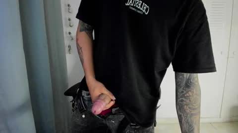 Snapshot of dage_19 chatting on November 12, 2025, 7:20 am my name is Jhon and I live in colombia online show from November 12, 2025, 7:20 am