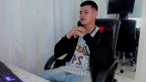 Snapshot of dage_19 chatting on January 15, 2026, 6:51 am my name is Jhon and I live in colombia online show from January 15, 2026, 6:51 am