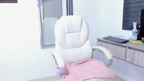 Dahian  online show from September 18, 2025, 11:56 am