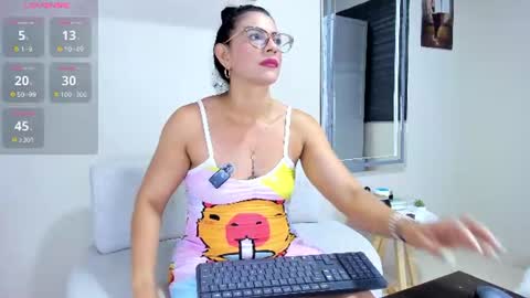 Snapshot of dahian_carter chatting on June 16, 2026, 1:36 pm Dahian online show from June 16, 2026, 1:36 pm