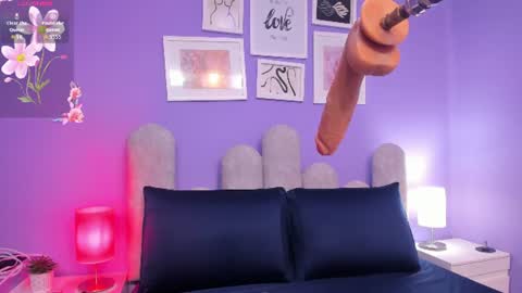 Snapshot of dahiana_boobs chatting on July 25, 2026, 3:48 am Dahiana online show from July 25, 2026, 3:48 am